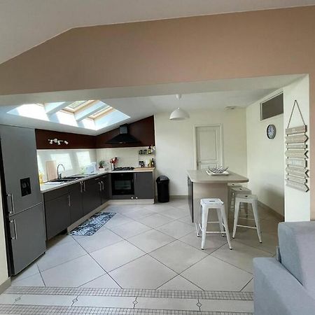 Superbe Appartement Avec 2 Chambres - 9 Personnes - Parking Prive Турнон-сюр-Рон Экстерьер фото