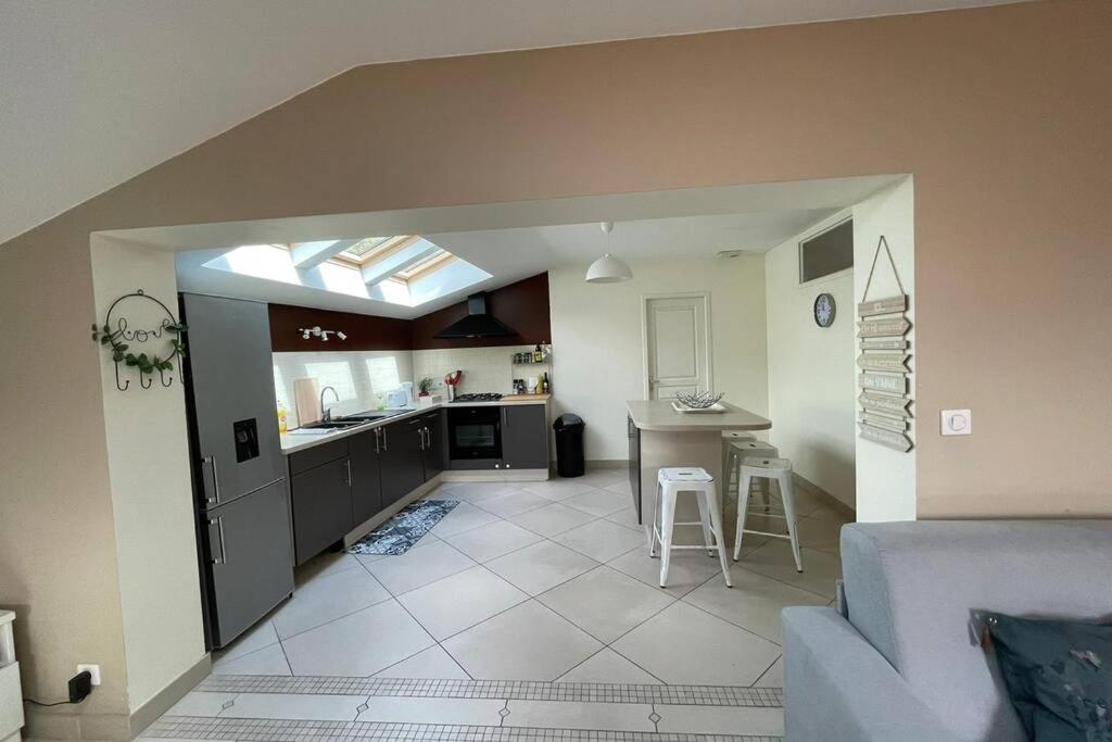 Superbe Appartement Avec 2 Chambres - 9 Personnes - Parking Prive Турнон-сюр-Рон Экстерьер фото